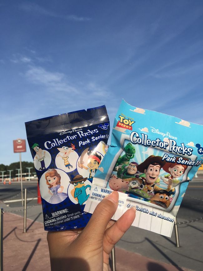 バス待ちの間、ばら撒き土産で買ったこちら♪<br />一人ずつ開けてみる事に♪