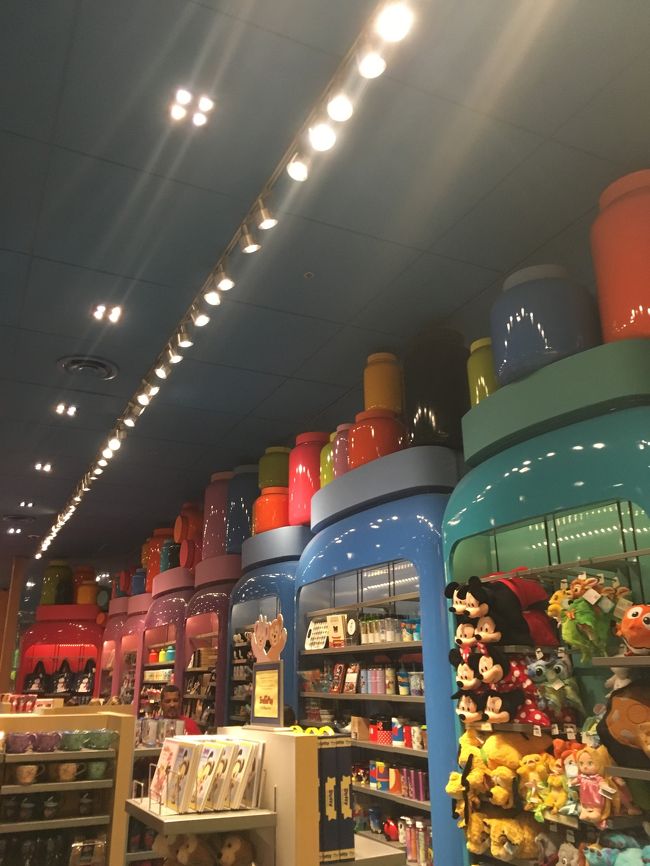 ホテル内のショップを最後に少し見てから、、