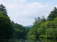 雲場池に到着。
自転車を停めて１周お散歩します♪