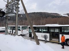 １時間でトマムに到着。星野リゾートの送迎バスで、ホテルへ。