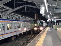 　新今宮駅で南海電車に乗り換えます。