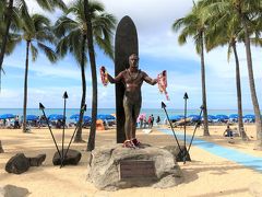 ハワイ・ワイキキ「デューク・カハナモク像」の写真。

おはようございます(^^)/