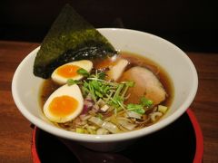 富川製麺所でしょうゆラーメン。麺もスープも野菜もほんとうにおいしいラーメンです。
