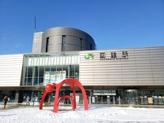 バスに揺られてJR函館駅前まで移動。
街中はやはり雪が少ないですね。