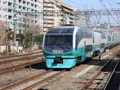 仲木戸駅からJR東神奈川駅へ。ホームからダイヤ改正で引退する251系スーパービュー踊り子号を撮影。