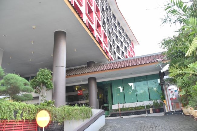 切符を購入後ホテル、イビス・タマリンへ向かう、なかなか落ち着いたいいホテル。