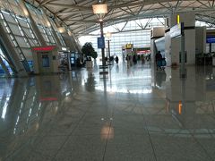 仁川空港に到着！
コロナのせいか、人は少ないです