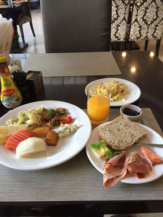 今日も朝から元気にいただきます。