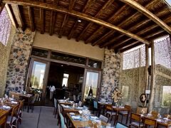 【小さいけど、アンデス山脈の麓にある素敵なボデガ：ヒメネス・リリー『Gimenez Riili】

レストランの方へ案内されます。