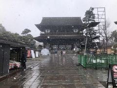 間もなく三門です。

善光寺に来たのは36年ぶり