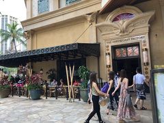 チーズケーキファクトリー！！
ロイヤルハワイアンセンターにあるのでホテルからもすぐ＾＾

人気店で少し待ち時間も覚悟してたけどすぐに案内されました。