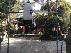 ゴールまであと少し、入間市役所近くの愛宕神社へ。宮司さんが出かける前でタイミング良かったね、と御朱印を頂きました。