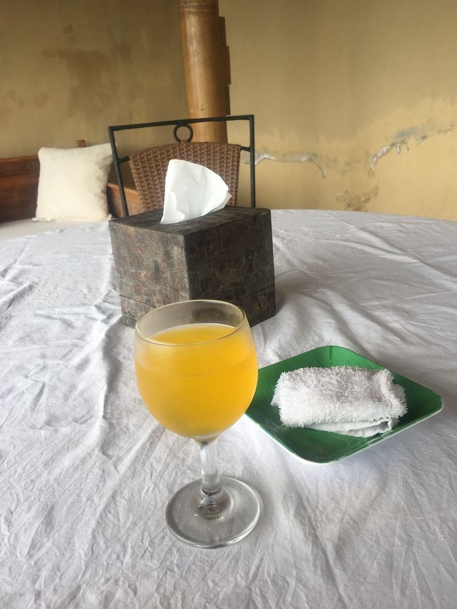 ウェルカムドリンクはオレンジジュース。<br />駄菓子の粉ジュースのような味、、懐かしいような。