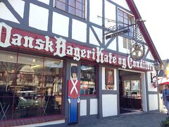 ベーカリー？入ってみましょう。

Olsen's Danish Village Bakery
1529 Mission Dr
Solvang, CA 93463