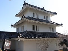 西望記念館（巽の櫓）は、日本彫塑界の巨匠で文化勲章を受賞した郷土出身の芸術家北村西望氏の記念館です。