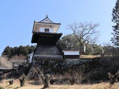 去年は、城下町からではなく、国道から急な坂道を登って、いきなり岩村城址まで行きましたが、今回は下から登っていきます。