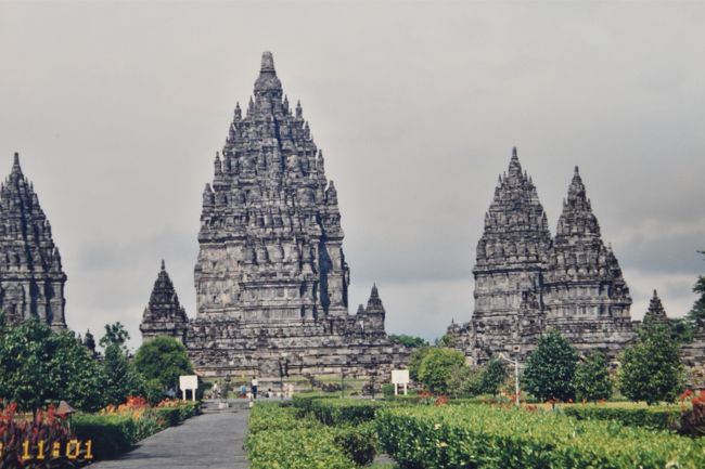 20年前のプランバナン、地震で倒壊する前。