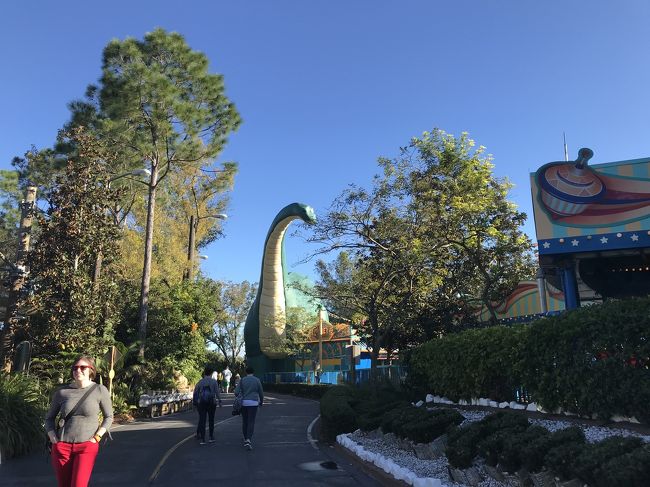 巨大なヨッシー！！ネッシー？？？笑　がお出迎え