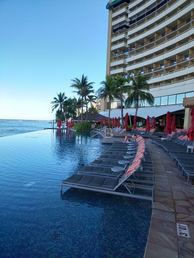 シェラトンワイキキと言えばインフィニティプール<br />ですよね♪