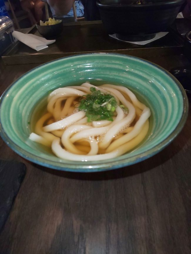 ぴーちゃん<br />これと丼物食べてた