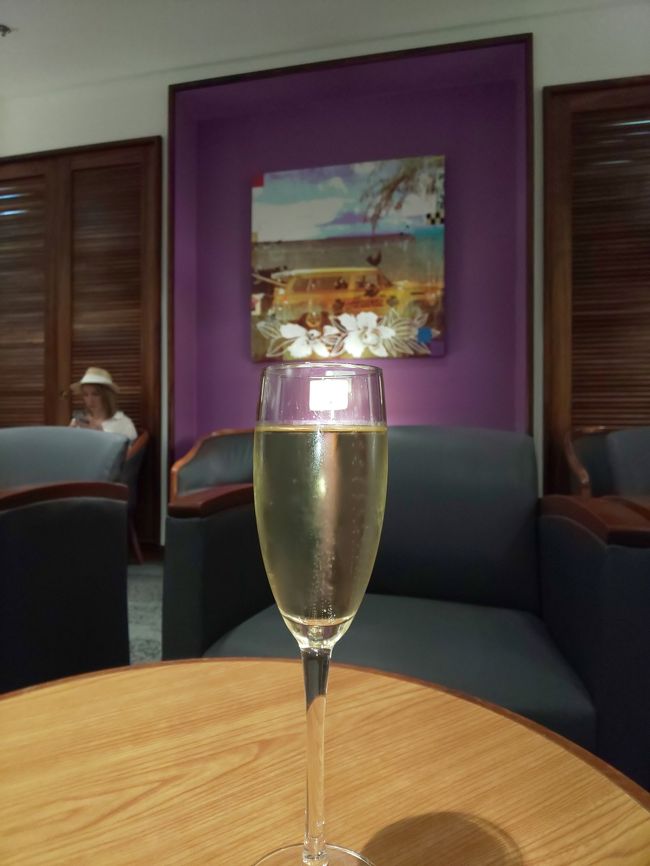 デルタラウンジ