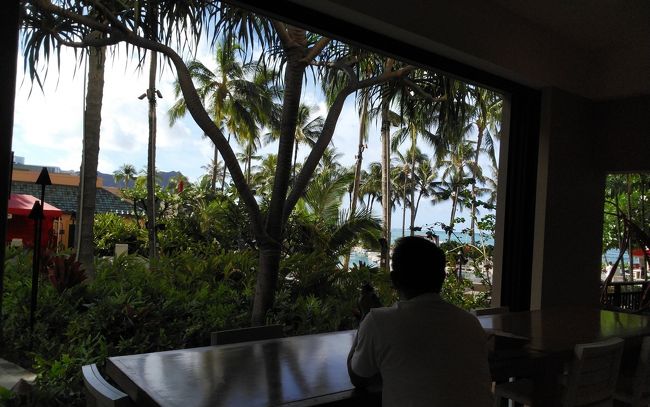 帰国日<br /><br />ここでまったり<br />ローソンで買って軽く食べました