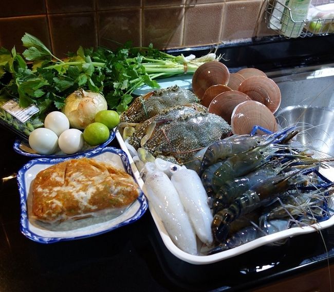 4日夕方に同郷の友人が来るので朝ナクルア海鮮市場で買い物し準備中です。