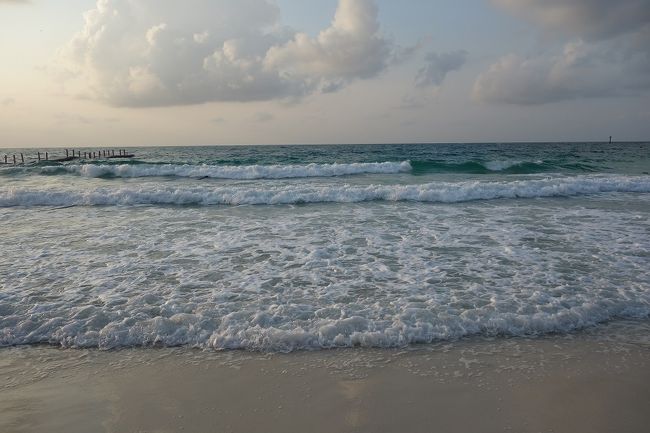 この後、一旦部屋に帰り海パンに着替えて荒波に挑戦だ！