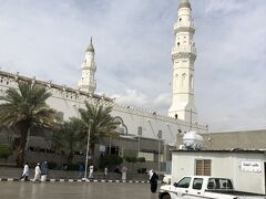 最古のモスクとされるクーバモスクへ行ってみます。