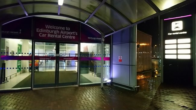 レンタカーセンターまで到着しました。しかしコーチ乗り場が分かりません。