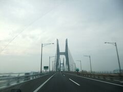 　瀬戸大橋の櫃石島橋が近づいてきました。