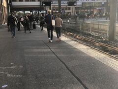 中央駅に着きました。今回は、これまでと違って少し離れたホテルを選びました