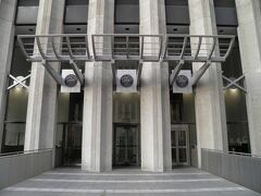 こちらはヒューストン市庁舎の入り口。