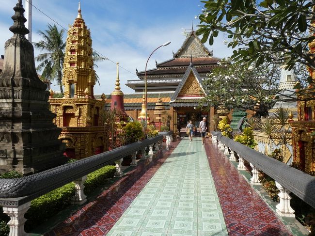 途中偶然見つけた、寺院。<br />無料っぽいので入ってみました。