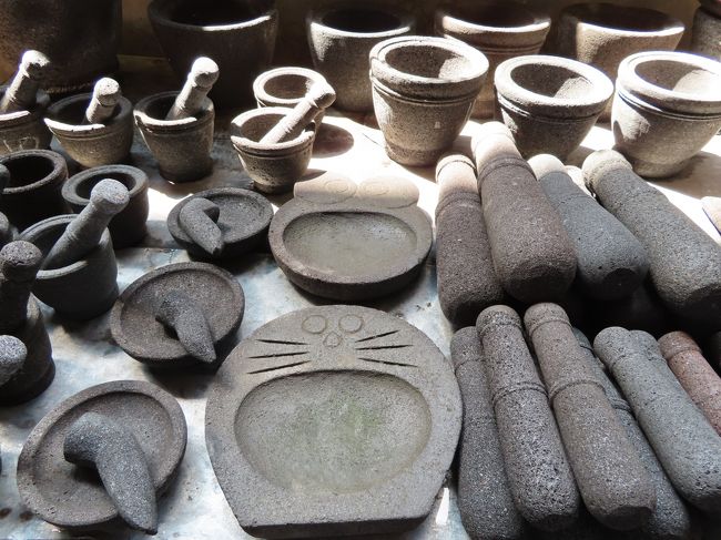 すり鉢とすりこ木売り場にドラえもんがいた！