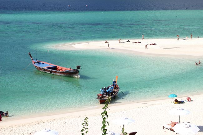 ☆２/１４（金)　<br /><br />Snadbar &amp; Lagoon View from Mountain Resort @ Koh Lipe Thai<br /><br />新コロナウィルスで某C国観光客が少ないこともありますが<br />何事もなかった昨年の今頃だって砂州周辺の混み具合はこんなものです。<br />