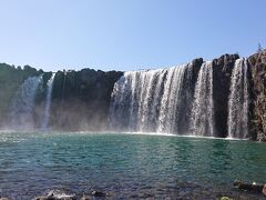 す、すごいー！！迫力満点です！

別名日本のナイアガラと呼ばれているそうですね(^^)/！納得です(^^