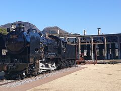 ＳＬですね！！しかし間近で見ると趣があってよいですね～！
鉄道オタクじゃなくても興奮します(^^