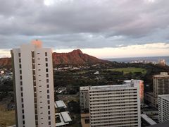 Waikiki Banyan Condo