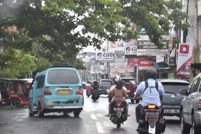 ここでもバイクが多い。