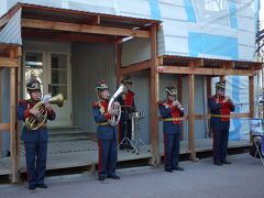 8：57　エカテリーナ宮殿 入口