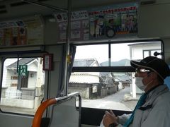 土佐漆喰を使った白壁と、台風などの強い雨風から町屋を守るためにつけられた水切り瓦が特徴の吉良川の町並み
当初1時間早く宿を出てこの町を散策することも考えていた。
