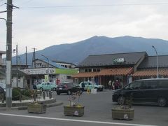 岩手県大船渡市にあるＪＲ盛（さかり）駅。
左に見えるのが三陸鉄道南リアス線の盛駅。