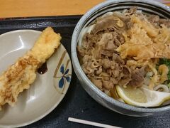 2日目！
まずは、高知を出発し香川県丸亀市へ！「麺処　綿谷」さんで朝食です！(^^)/
学生以来7年ぶりに来店、肉ぶっかけうどんです！