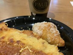 PAULでチーズクロワッサンとコーヒー。
ヒルトンガーデンインで使ったアメニティの香りがよかったので、違うメーカーだけどロクシタンでヴァーベナのボディソープとボディローション買ってたら搭乗時間。

