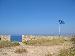 ギリシャの国旗は海と空にお似合いです。