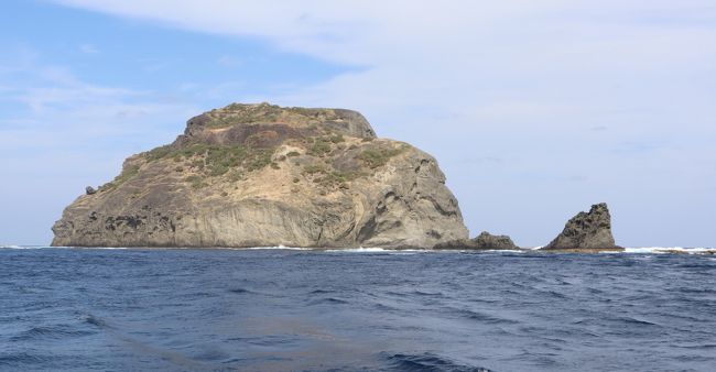 小笠原の旅・・小笠原観光(有)の1日クルーズ(2)、兄島瀬戸海中公園と兄島・弟島海域をめぐります。