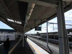 20分弱で分断されている北側の末端駅、浪江駅に到着。
ホームは真新しい感じだ。