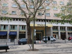 ポルトガル最後の宿泊先、Tivoli Avenida Liberdade Lisboaへ。地下鉄ブルーライン（Linha Azul）のアヴェニーダ（Avenida）駅から200ｍ足らずです。