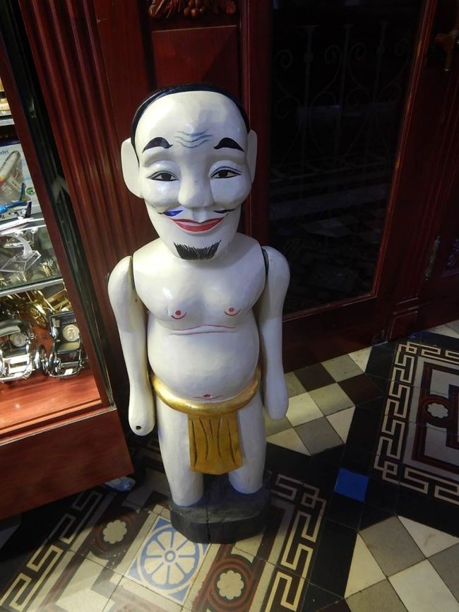 謎のふんどしおじさんの像・・・？